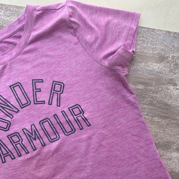 Under Armour Women’s Tshirt - Picture 6 of 16